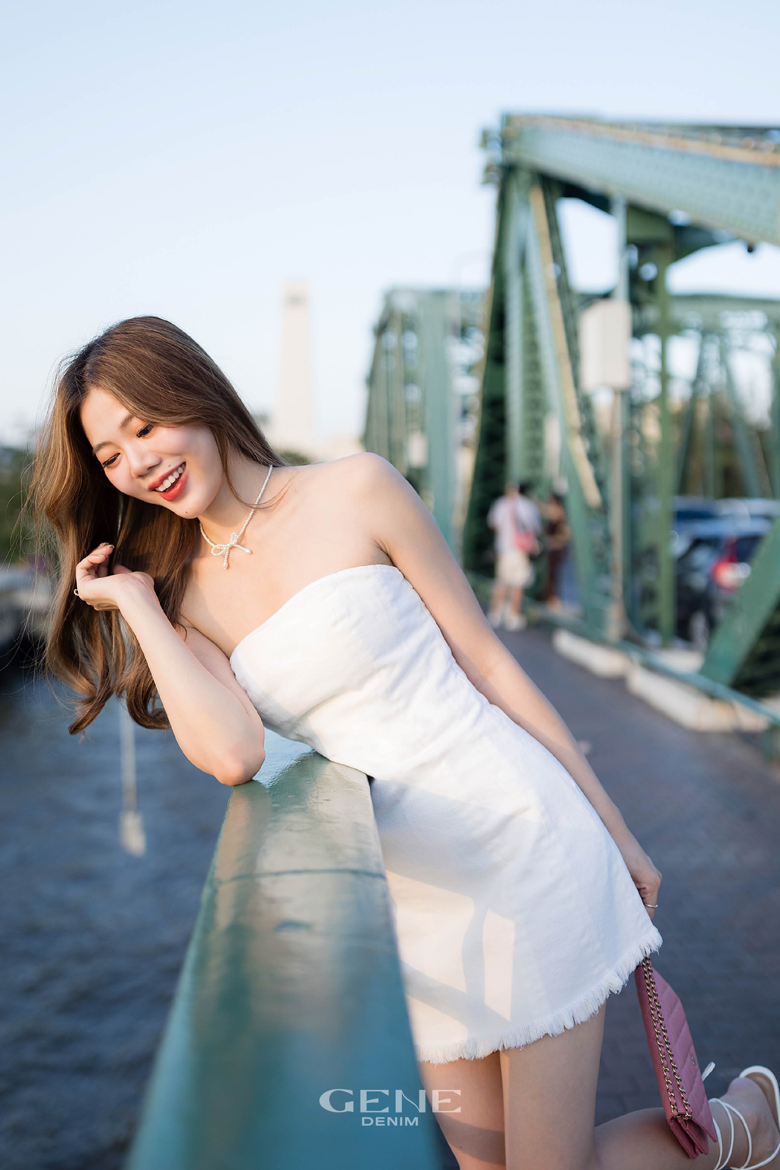 GENEDENIM เดรสเกาะอก Lena